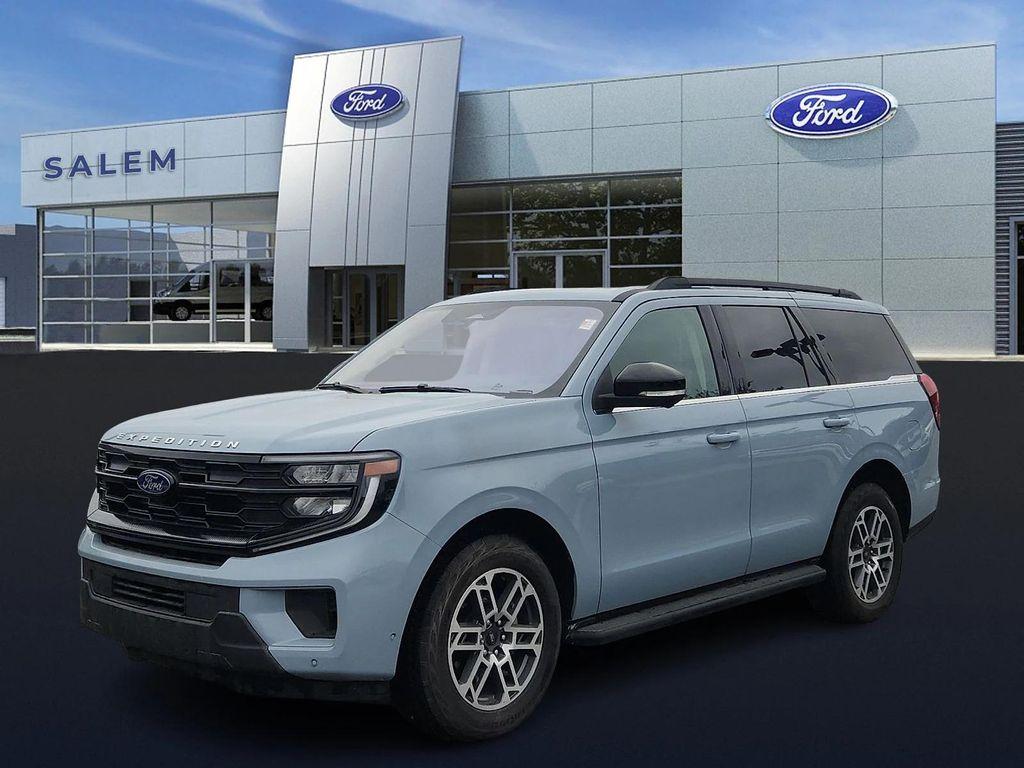 used 2025 Ford Expedition car, priced at $68,978