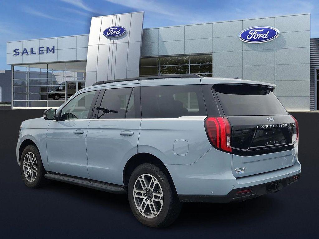 used 2025 Ford Expedition car, priced at $68,978