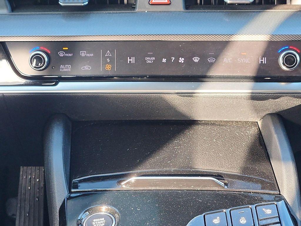 used 2023 Kia Sportage Hybrid car, priced at $29,978