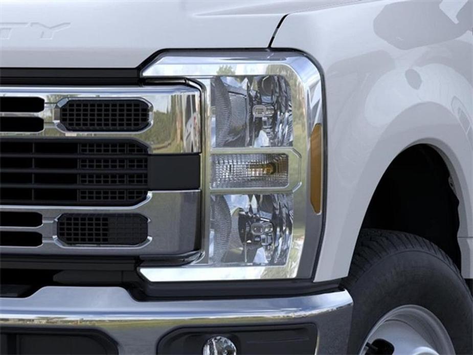 new 2024 Ford F-350 car, priced at $65,630