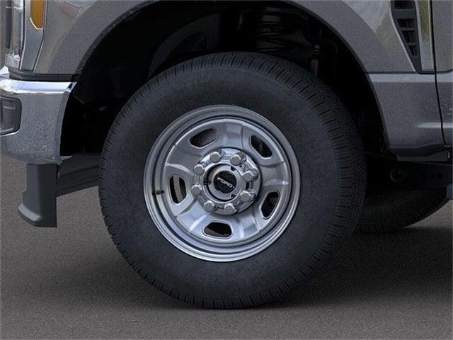 new 2024 Ford F-350 car, priced at $58,364