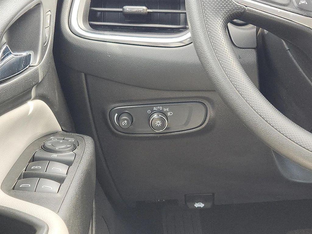 used 2021 Chevrolet Equinox car, priced at $16,378