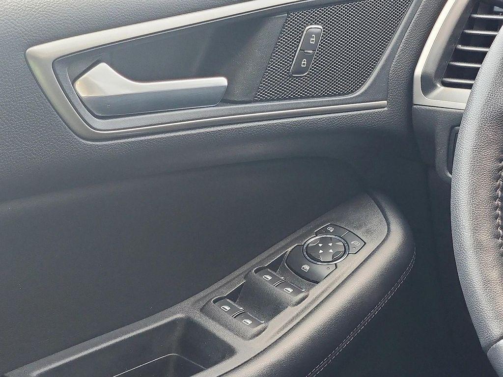 used 2022 Ford Edge car, priced at $25,878