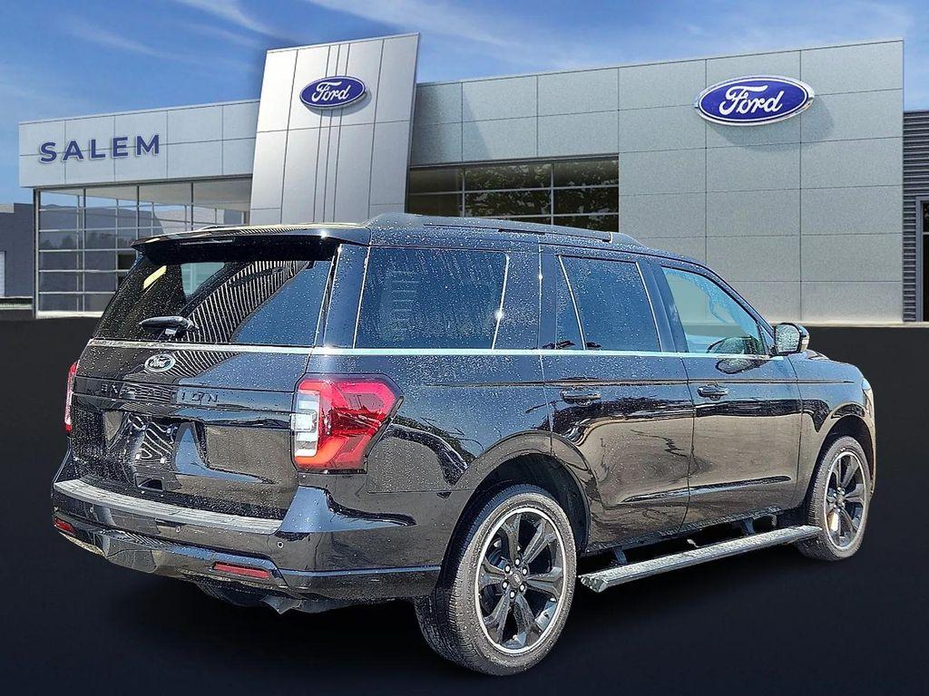 used 2024 Ford Expedition car, priced at $61,978
