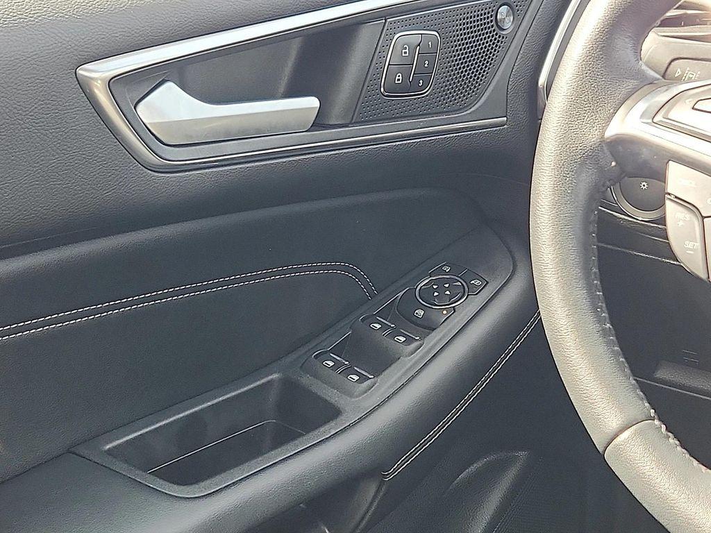 used 2022 Ford Edge car, priced at $28,978