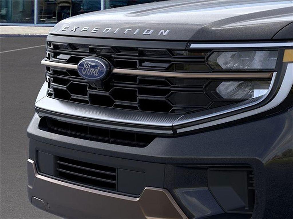 new 2025 Ford Expedition car, priced at $84,053