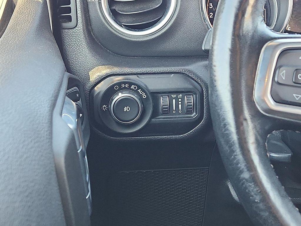 used 2021 Jeep Wrangler Unlimited car, priced at $31,378