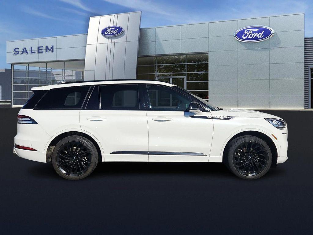 used 2023 Lincoln Aviator car, priced at $50,378