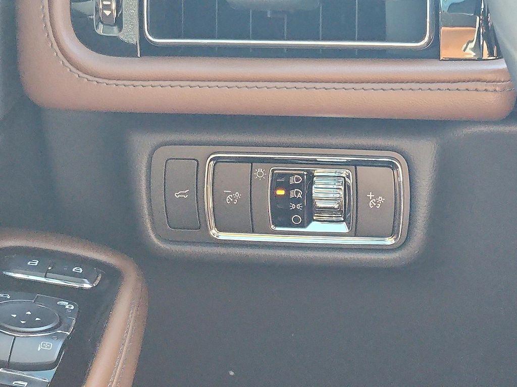 used 2023 Lincoln Aviator car, priced at $50,378