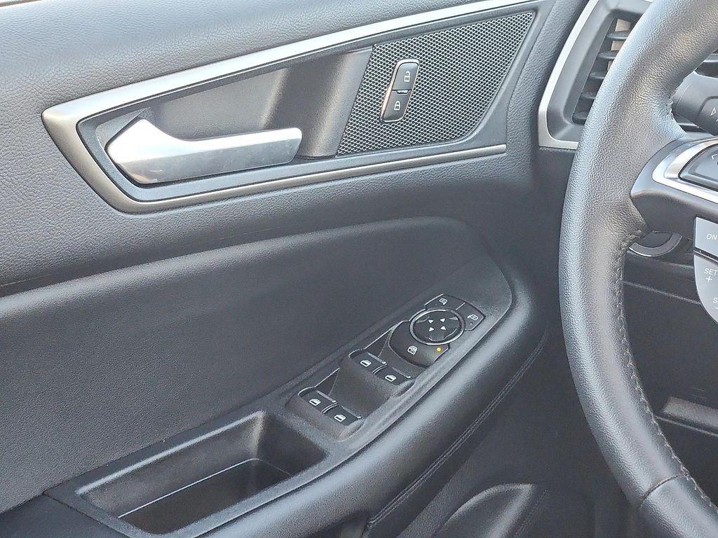 used 2022 Ford Edge car, priced at $29,578