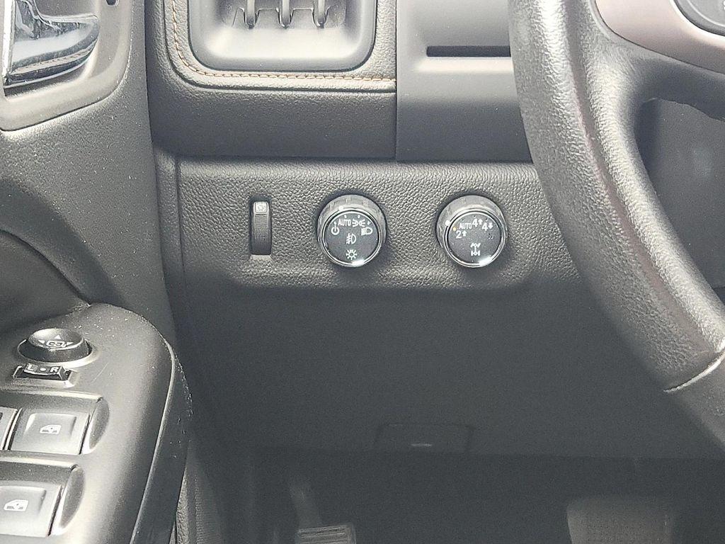 used 2022 GMC Canyon car, priced at $29,678