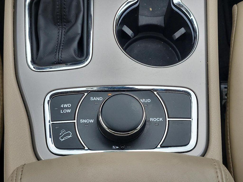 used 2021 Jeep Grand Cherokee car, priced at $26,978
