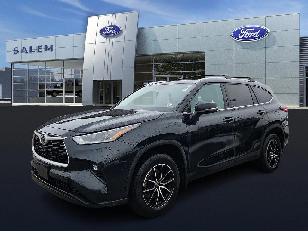 used 2021 Toyota Highlander car, priced at $28,999