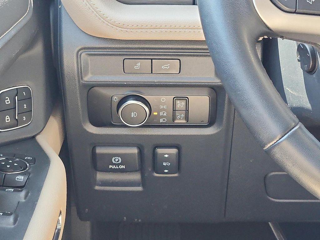 used 2024 Ford Expedition car, priced at $62,478