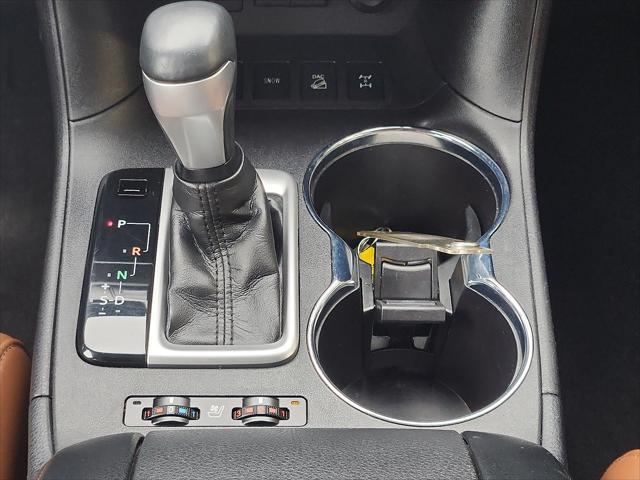 used 2018 Toyota Highlander car, priced at $26,778