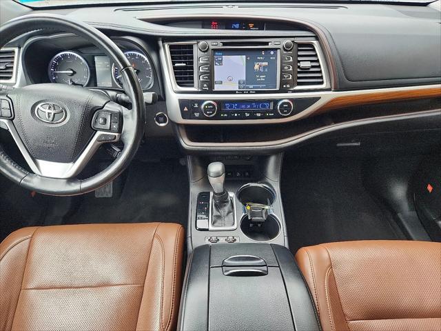 used 2018 Toyota Highlander car, priced at $26,778