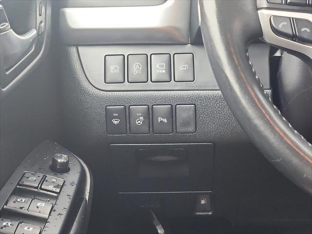 used 2018 Toyota Highlander car, priced at $26,778