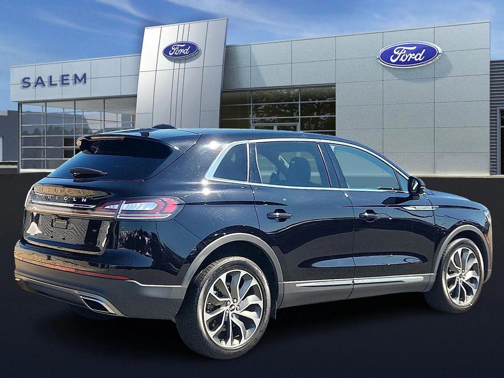 used 2022 Lincoln Nautilus car, priced at $32,499