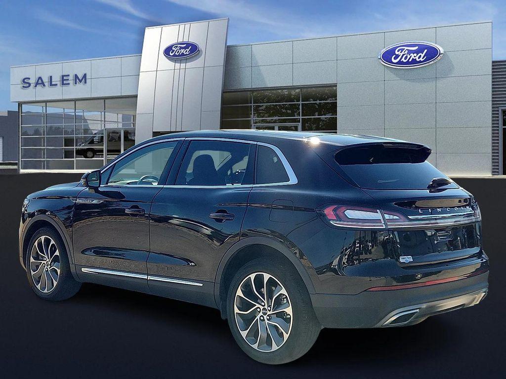 used 2022 Lincoln Nautilus car, priced at $32,499