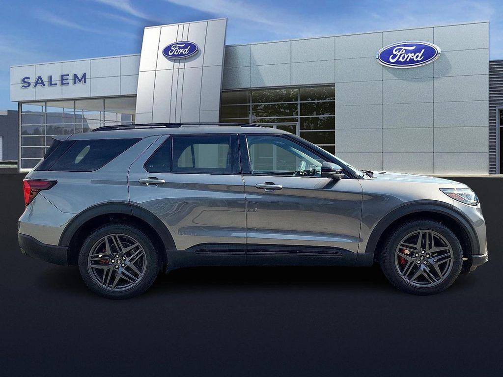 used 2025 Ford Explorer car, priced at $50,478