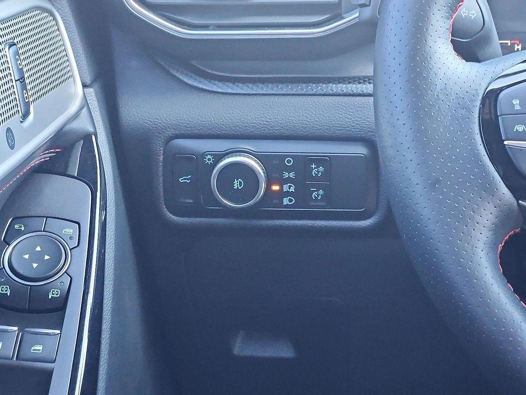 used 2023 Ford Explorer car, priced at $37,678
