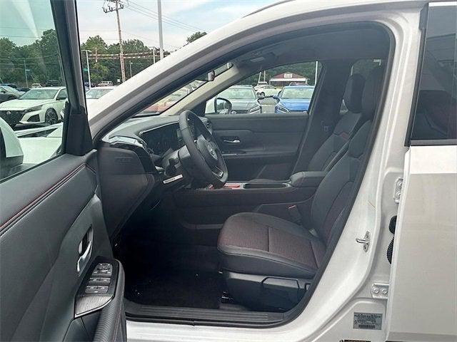 new 2025 Nissan Kicks car, priced at $28,783