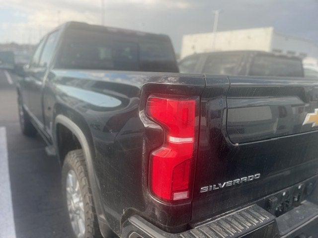 used 2024 Chevrolet Silverado 3500 car, priced at $75,990