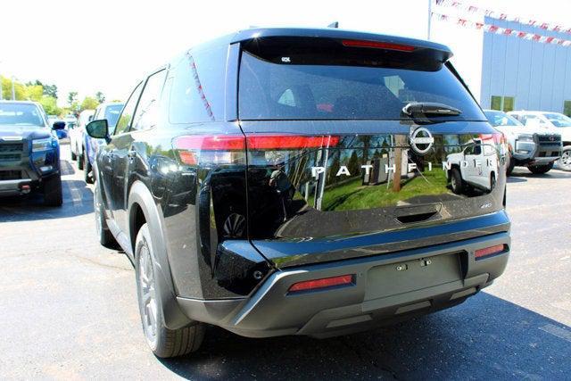 new 2025 Nissan Pathfinder car, priced at $38,104