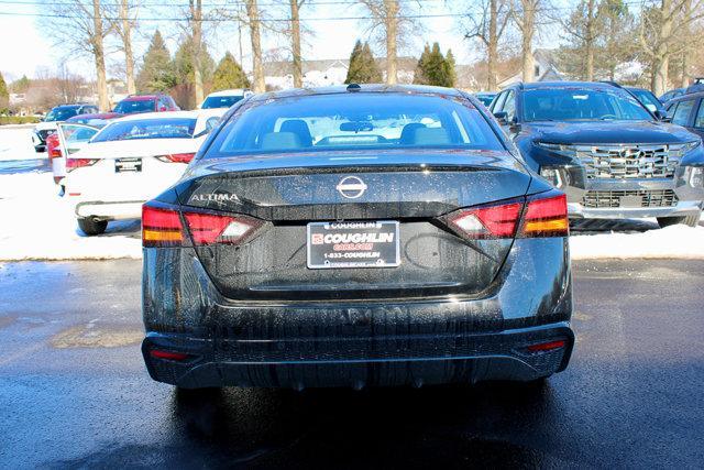 new 2025 Nissan Altima car, priced at $25,995