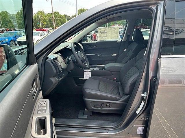 new 2025 Nissan Pathfinder car, priced at $41,368