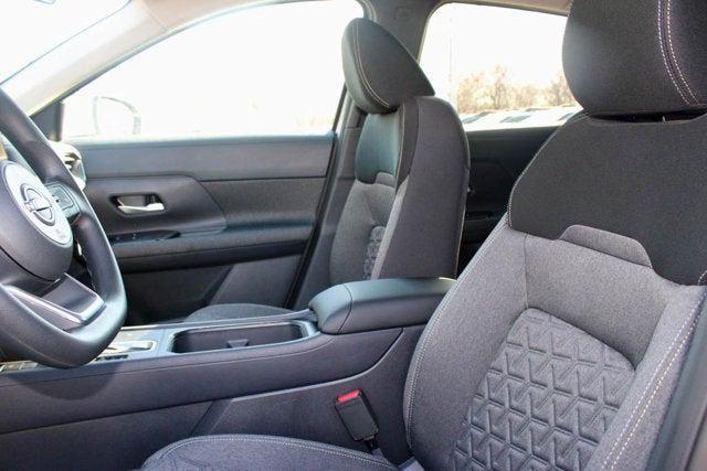 new 2025 Nissan Kicks car, priced at $26,722