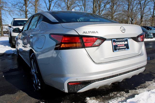 new 2025 Nissan Altima car, priced at $25,995