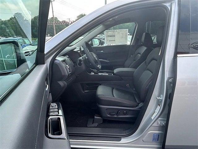 new 2025 Nissan Pathfinder car, priced at $43,912
