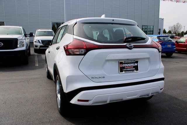 new 2025 Nissan Kicks car, priced at $23,179