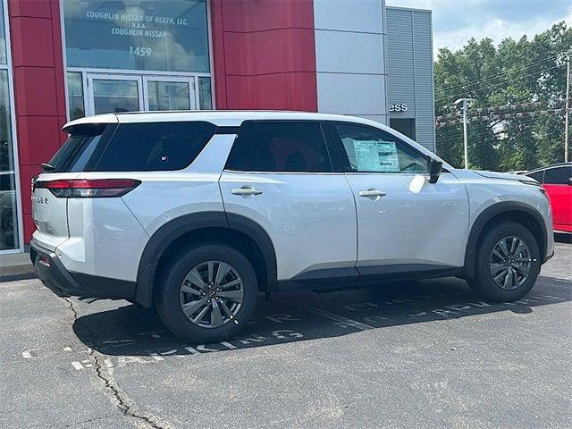 new 2025 Nissan Pathfinder car, priced at $40,360