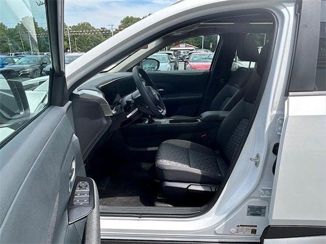new 2025 Nissan Kicks car, priced at $28,662