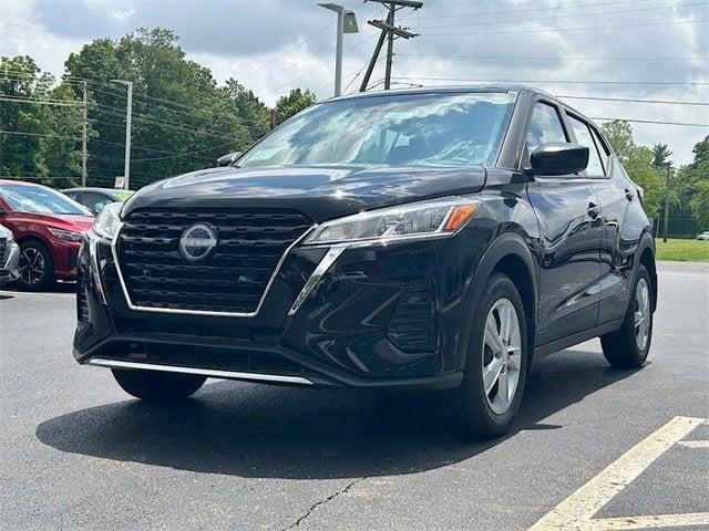 new 2025 Nissan Kicks car, priced at $23,257