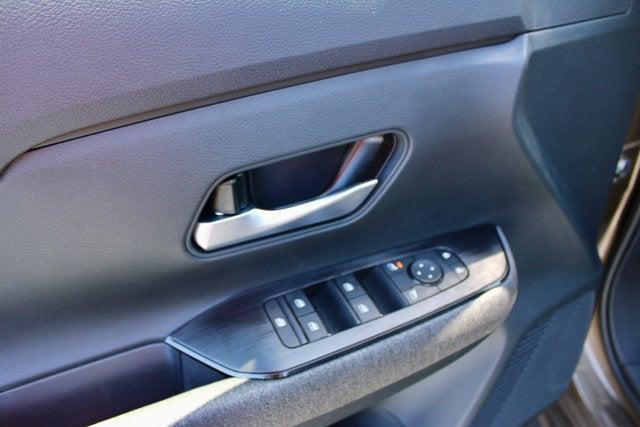 new 2025 Nissan Kicks car, priced at $26,455