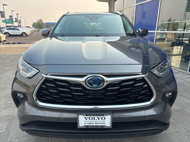 used 2021 Toyota Highlander Hybrid car, priced at $42,990