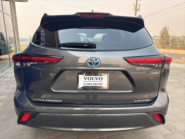 used 2021 Toyota Highlander Hybrid car, priced at $42,990