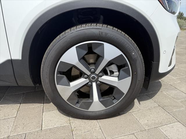 new 2025 Volvo XC40 car, priced at $48,315