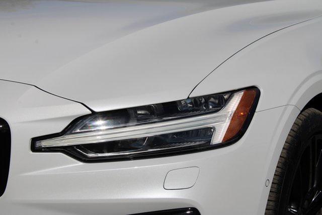 new 2024 Volvo S60 Recharge Plug-In Hybrid car, priced at $60,995