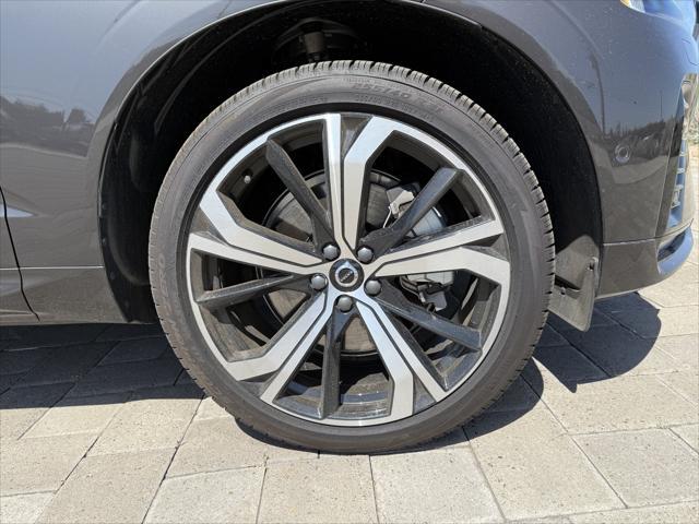 new 2025 Volvo XC60 car, priced at $67,020
