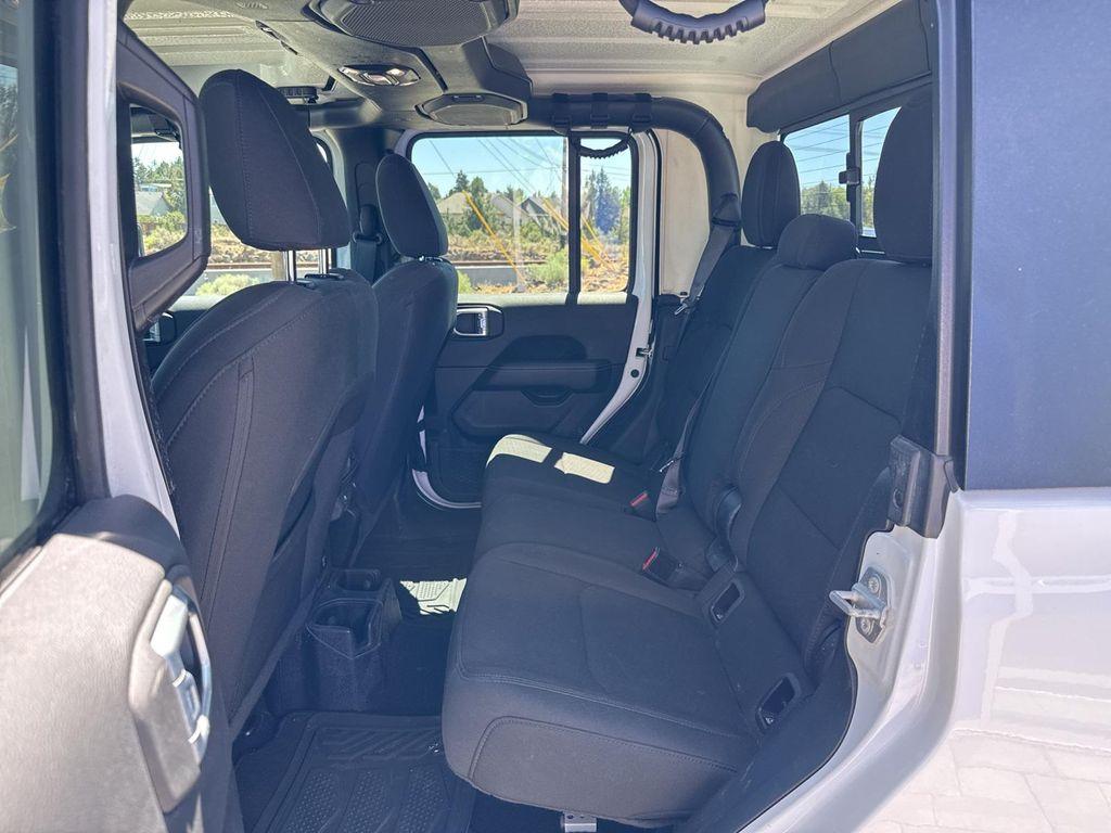 used 2021 Jeep Gladiator car, priced at $33,190