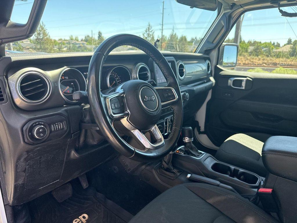 used 2021 Jeep Gladiator car, priced at $33,190