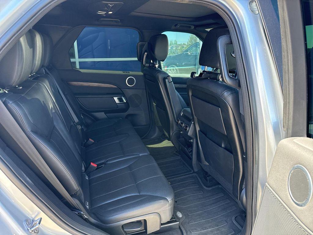 used 2019 Land Rover Discovery car, priced at $21,290
