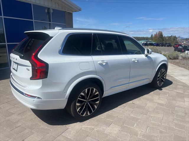 new 2025 Volvo XC90 Plug-In Hybrid car