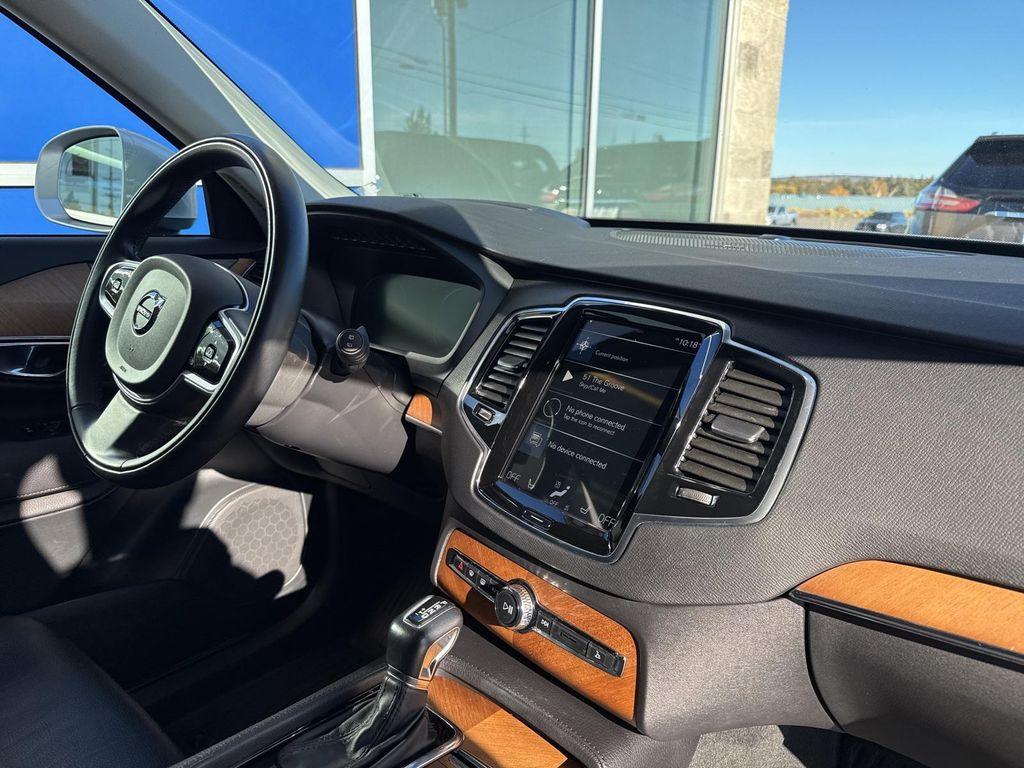 used 2022 Volvo XC90 car, priced at $37,490