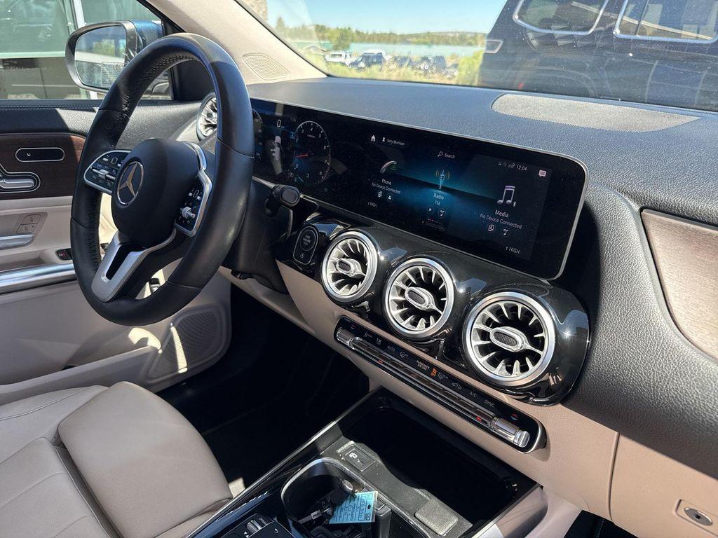used 2021 Mercedes-Benz GLA 250 car, priced at $23,690