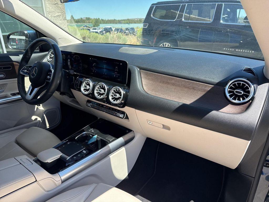used 2021 Mercedes-Benz GLA 250 car, priced at $23,690